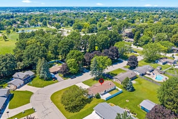 2365 Nicole Ann Cir, Green Bay, WI 54311-6441