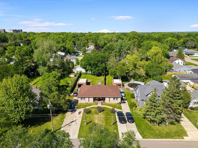 1269 Garland St, Green Bay, WI 54301