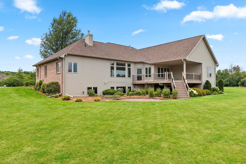 11 Corn Silk Ct, Wrightstown, WI 54180-1181