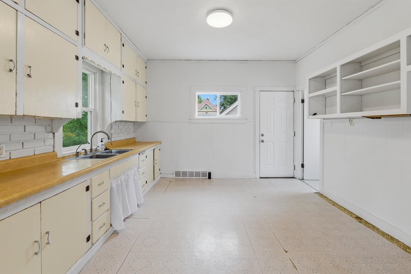 615 Bateman St, Appleton, WI 54911-4903
