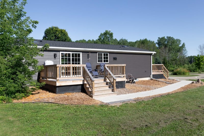 2941 Huebscher Rd, Abrams, WI 54101