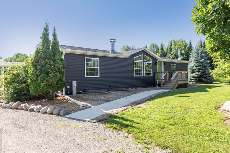 2941 Huebscher Rd, Abrams, WI 54101