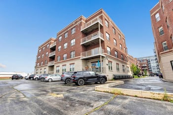 118 Washington St #304B, Green Bay, WI 54301
