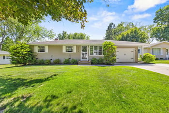 1779 Asbury Cir, Green Bay, WI 54303