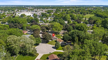 1779 Asbury Cir, Green Bay, WI 54303