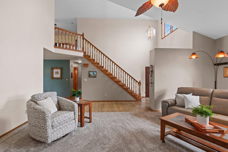 1194 Meadow View Ln, De Pere, WI 54115-1034