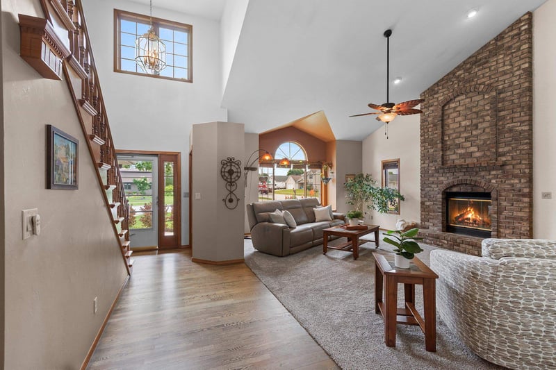 1194 Meadow View Ln, De Pere, WI 54115-1034