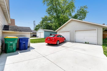 121 Woodlawn St, Green Bay, WI 54303-2847