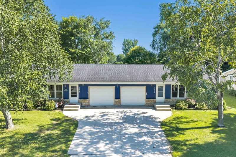 1827 Cormier Rd, Green Bay, WI 54313