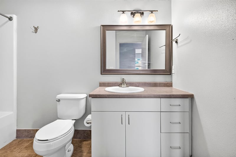 118 Washington St #326A, Green Bay, WI 54301