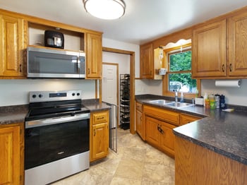 613 Simonet St, Green Bay, WI 54301