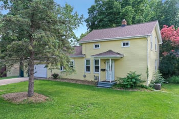 3288 Peterson Rd, Green Bay, WI 54311-7238