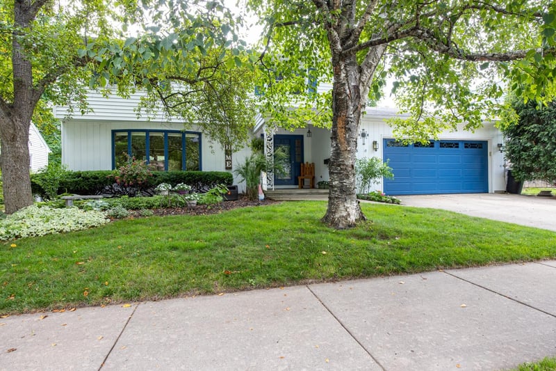 1715 N Viola St, Appleton, WI 54911