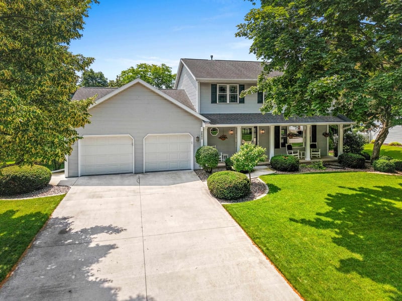 2842 Mayflower Rd, Green Bay, WI 54311