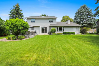 2842 Mayflower Rd, Green Bay, WI 54311