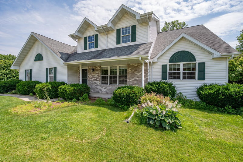 2501 Lopez Ln, Green Bay, WI 54311