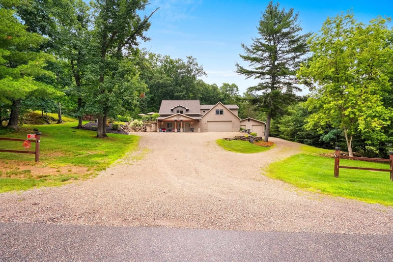 15393 Jacklin Heights Cir, Crivitz, WI 54114