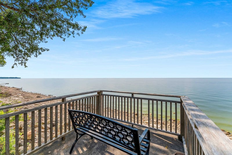 5153 Edgewater Beach Rd, Green Bay, WI 54311-9731