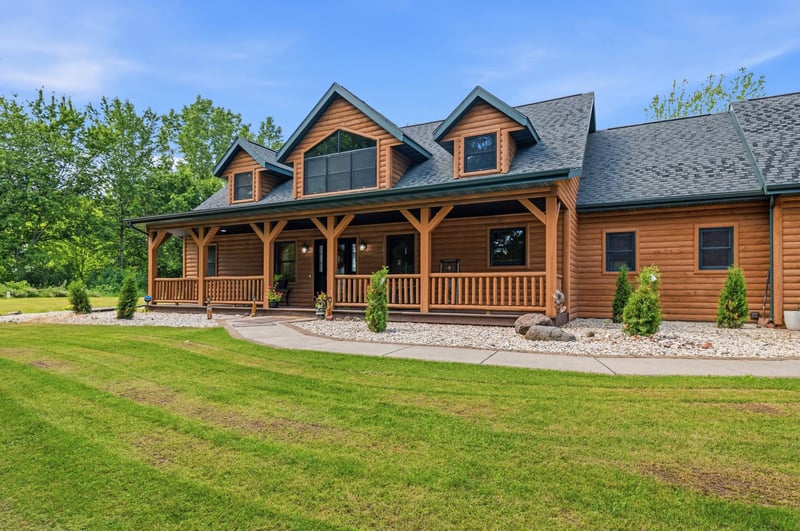 4526 Kolb Rd, Oshkosh, WI 54904
