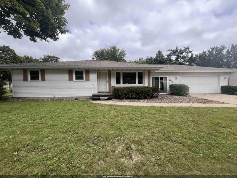 319 Harriet St, Kimberly, WI 54136