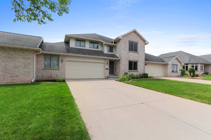 4025 Ponce De Leon Blvd, Hobart, WI 54155