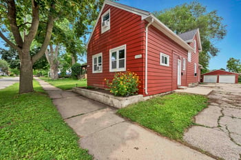 1123 Cass St, Green Bay, WI 54301