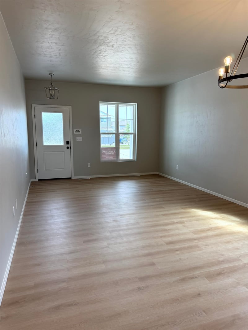 2209 Golden Gate Dr, Appleton, WI 54913