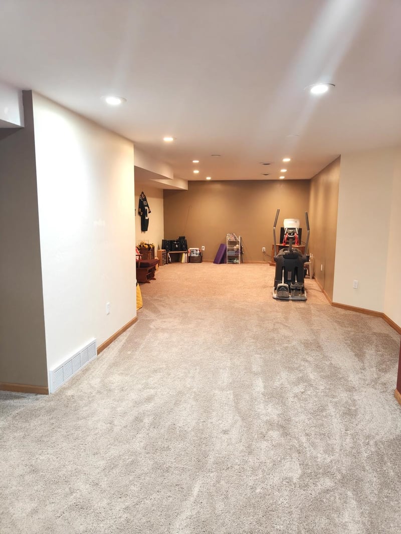 388 Wooden Shoe Cir, Kaukauna, WI 54130