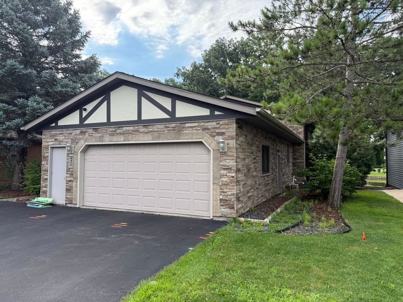 1159 Elmhurst Ln, Oshkosh, WI 54904