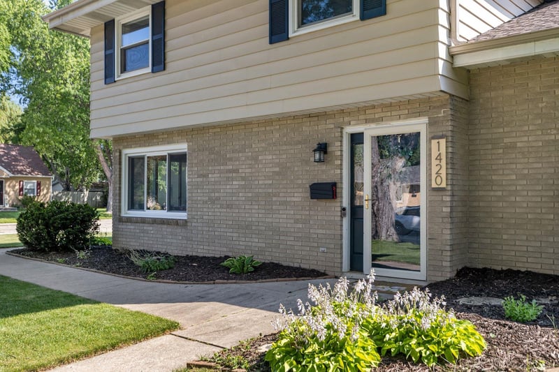 1420 Riverdale Dr, Appleton, WI 54914-4815