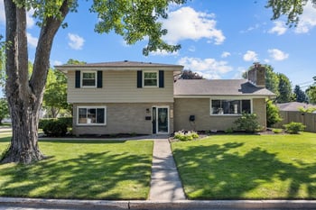 1420 Riverdale Dr, Appleton, WI 54914-4815
