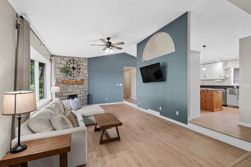 N2781 Maloney Rd, Freedom, WI 54130