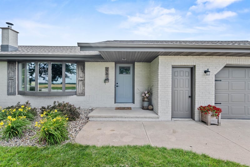 N2781 Maloney Rd, Freedom, WI 54130