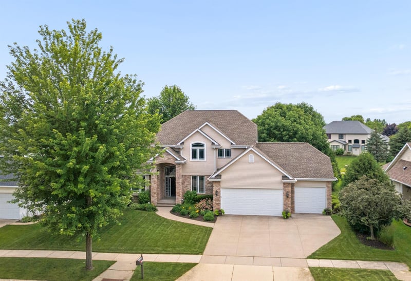 2917 Fallcreek Ln, Appleton, WI 54913