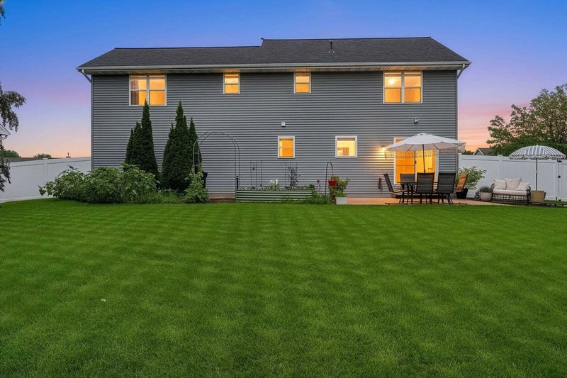 2088 Higgins Hill, De Pere, WI 54115