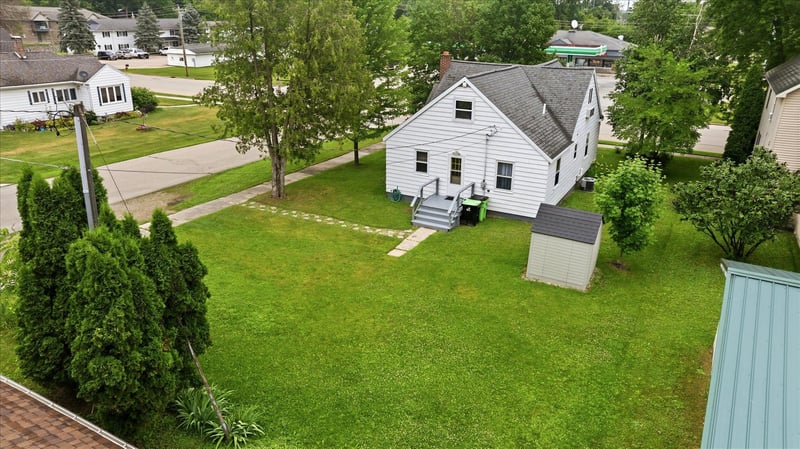415 Main St, Oconto Falls, WI 54154-1005