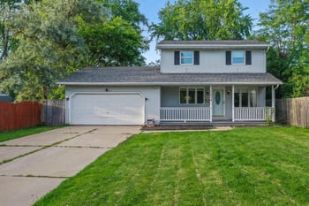 1609 Kimball St, Green Bay, WI 54302-2717