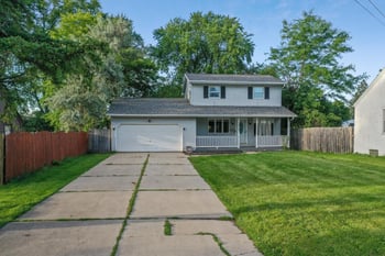 1609 Kimball St, Green Bay, WI 54302-2717