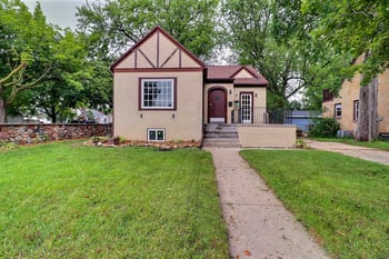 221 Gray St, Green Bay, WI 54303