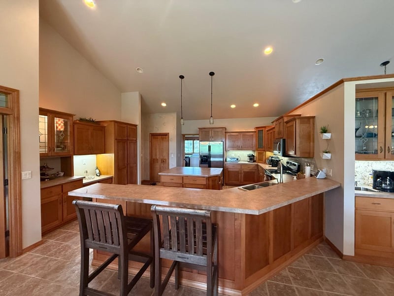 568 Royal St Pats Dr, Wrightstown, WI 54180