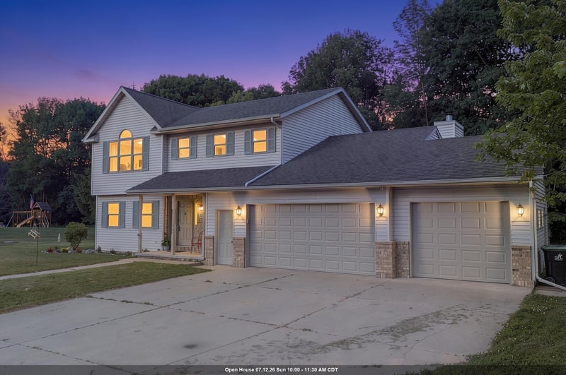 212 Birch Ave, Gillett, WI 54124