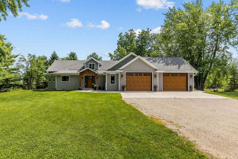 8079 County Road Mm, Larsen, WI 54947