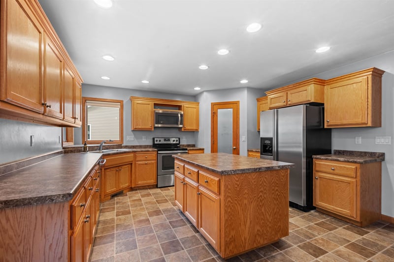 290 Royal St Pats Dr, Wrightstown, WI 54180