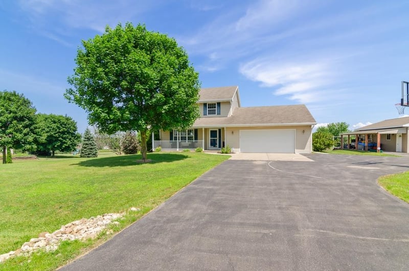 720 Circle Hill Ln, Sobieski, WI 54171-9211