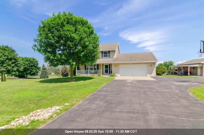 720 Circle Hill Ln, Sobieski, WI 54171-9211
