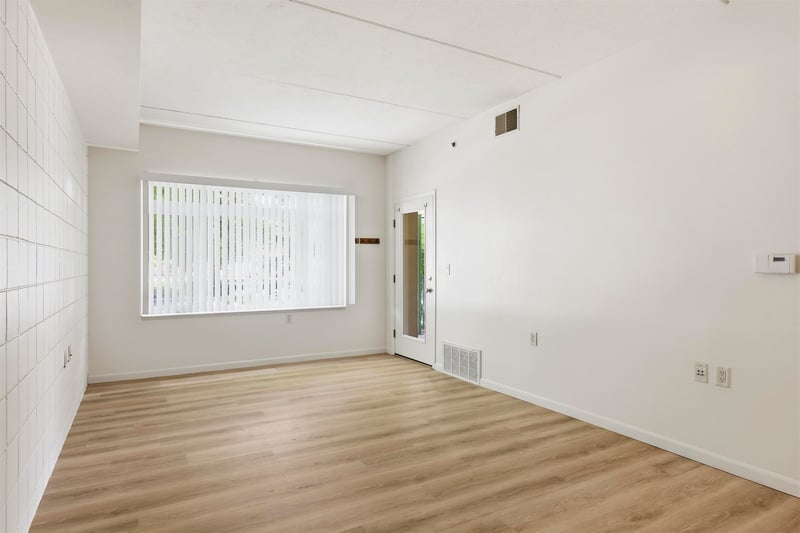400 Richmond St #103, Appleton, WI 54914