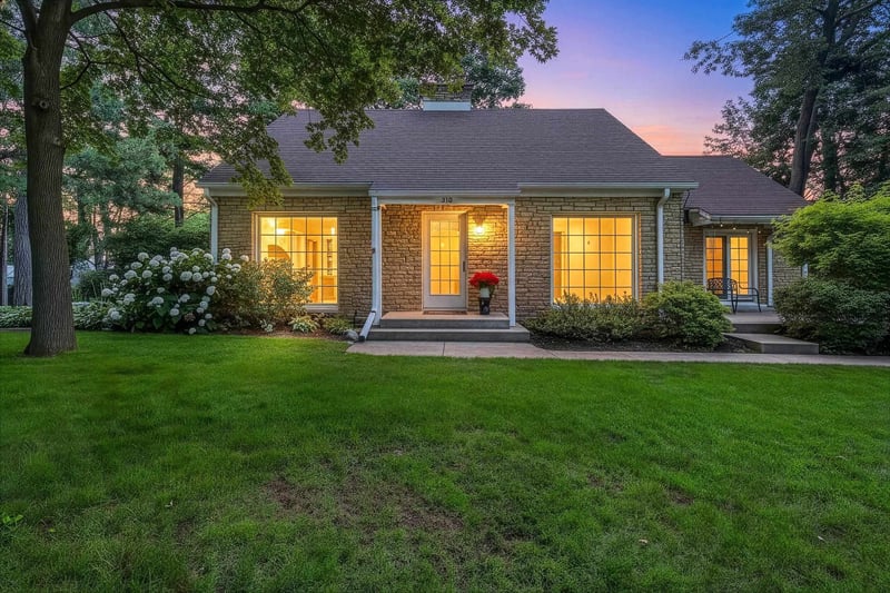 310 Bartlett St, Shawano, WI 54166