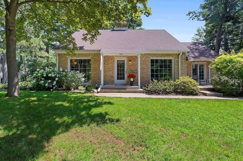 310 Bartlett St, Shawano, WI 54166