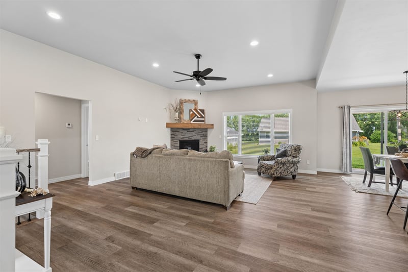 3535 Glen Oaks Ps, Green Bay, WI 54311