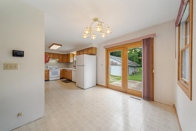 619 Riverview Dr, Winneconne, WI 54986